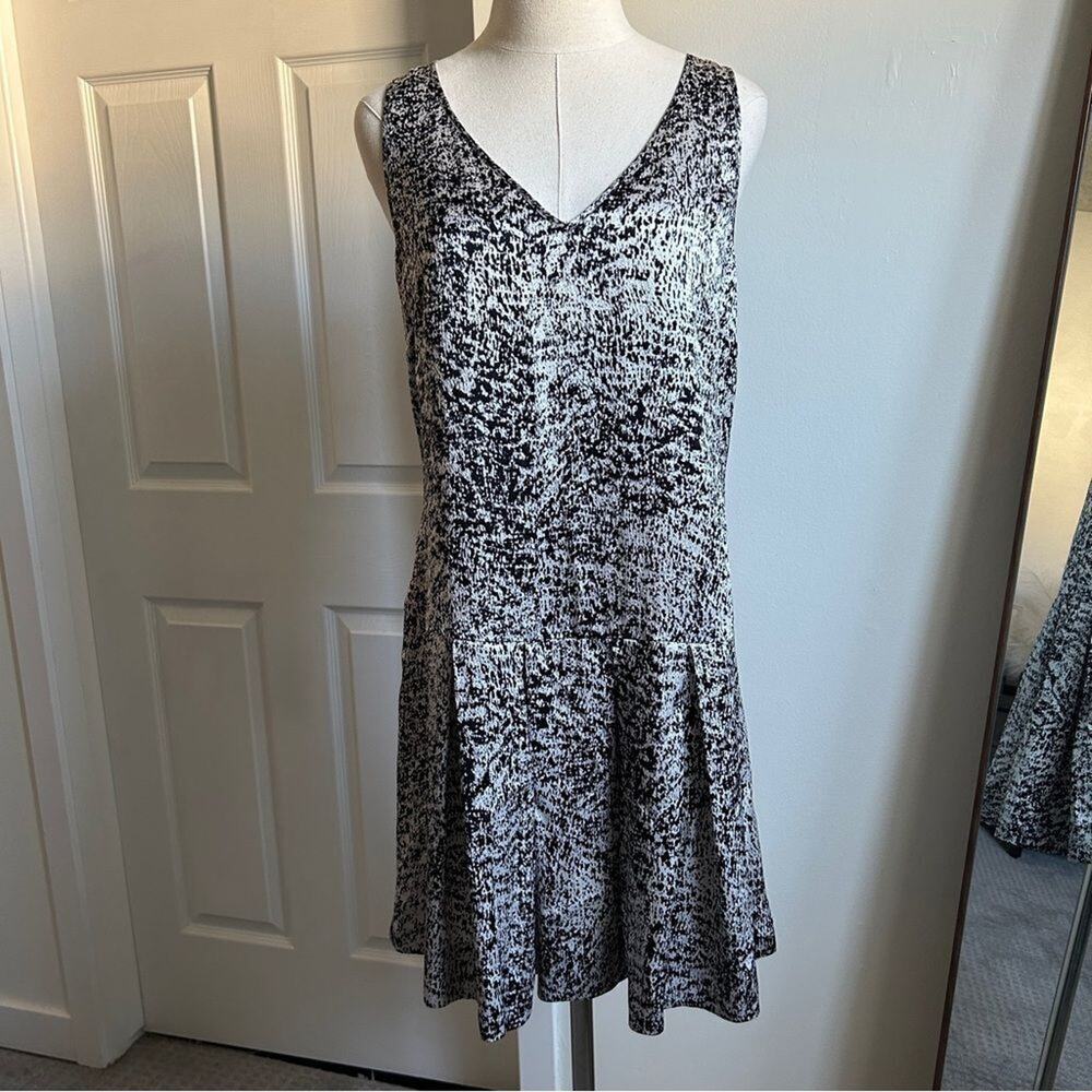 Black White Flowy Sleeveless Animal Print Pleated Shift Dress, Rebecca Taylor 10